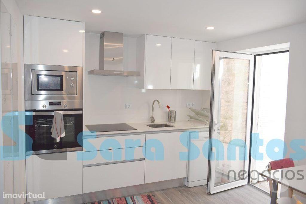 Apartamentos a venda Porto - Fotos para Porto-Moradia T5 Remodelada em Paranhos-Porto (SS0777)