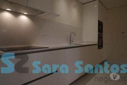 Apartamentos para vender - Fotos para T3 Renovado C Terraço e Garagem Individual á Boavista-Porto