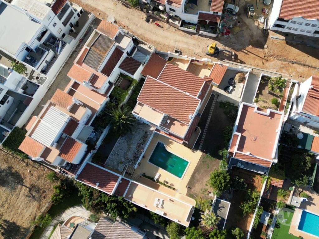 Apartamentos a venda Albufeira - Fotos para Residencial com 8 Apartamentos (T1 e T2) em Albufeira