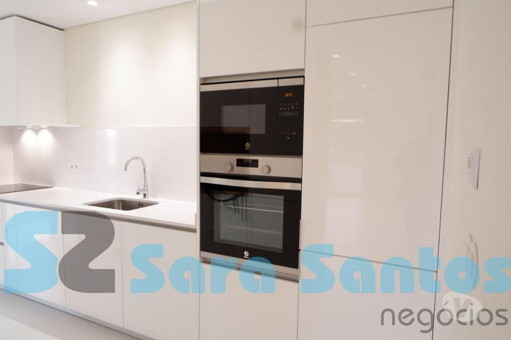 Apartamentos a venda Porto - Fotos para T3 Renovado C Terraço e Garagem Individual á Boavista-Porto