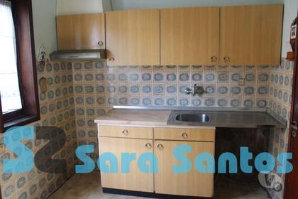 Apartamentos para vender - Fotos para Moradia T4 C Terreno e 2 Garagens Individuais- Madalena (SS0920)