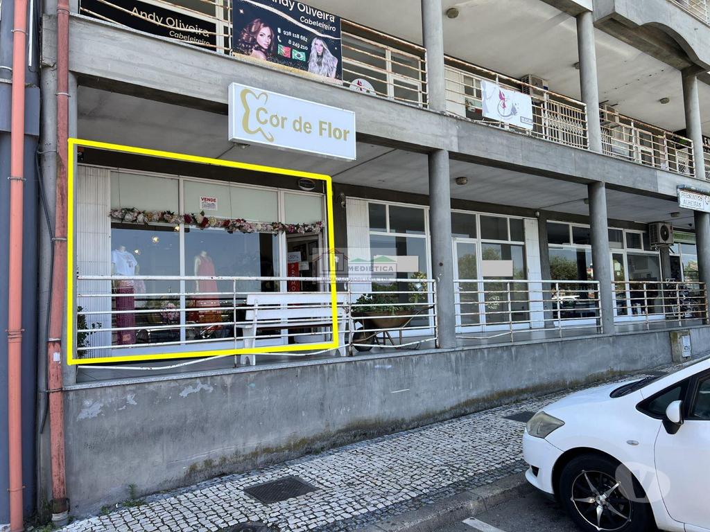 Comprar Loja Mirandela - Fotos para Loja inserida no Empreendimento (Prédio Varandas do Tua)-...