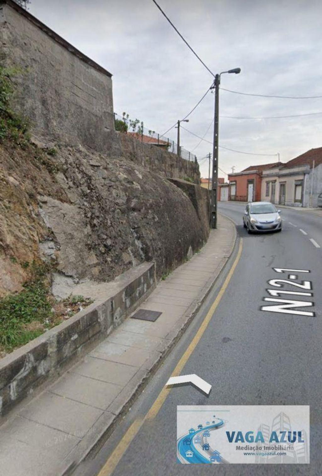Terrenos Gondomar - Fotos para Terreno em zona ARU com 2.200 m2 ao Centro Escolar da