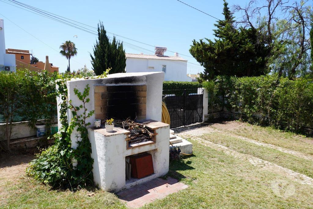 Apartamentos a venda Albufeira - Fotos para Excelente Moradia com Piscina no Centro de Albufeira (ALBF 00151)
