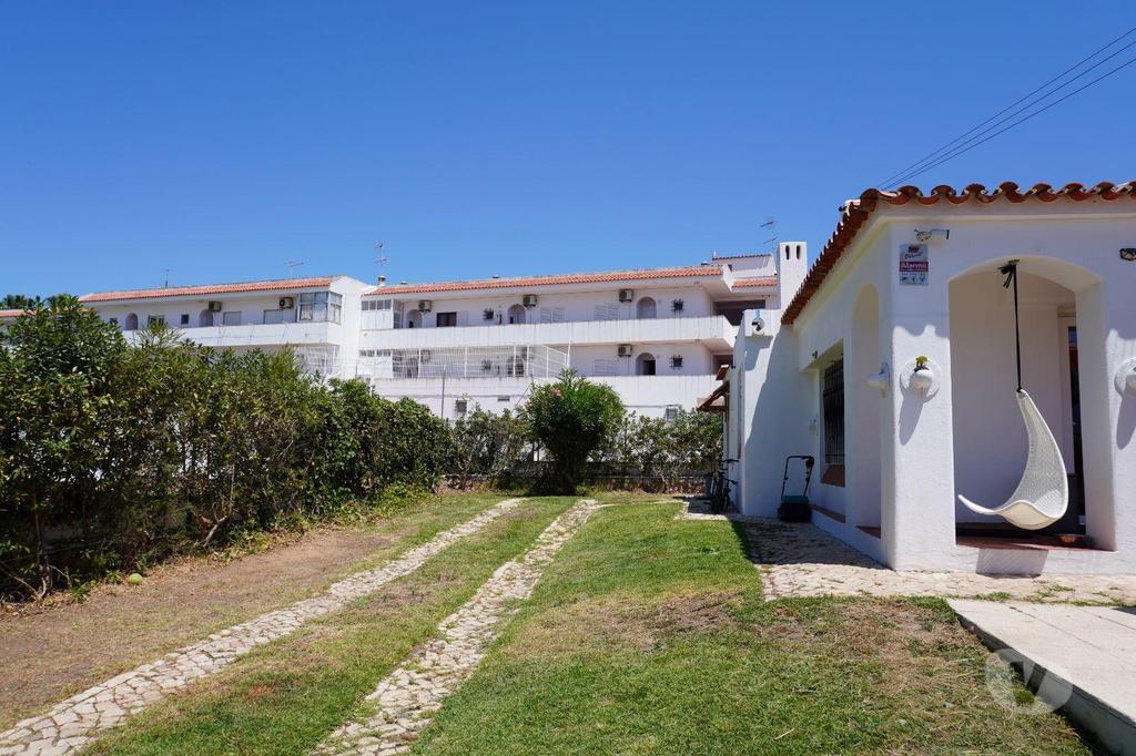 Apartamentos a venda Albufeira - Fotos para Excelente Moradia com Piscina no Centro de Albufeira (ALBF 00151)