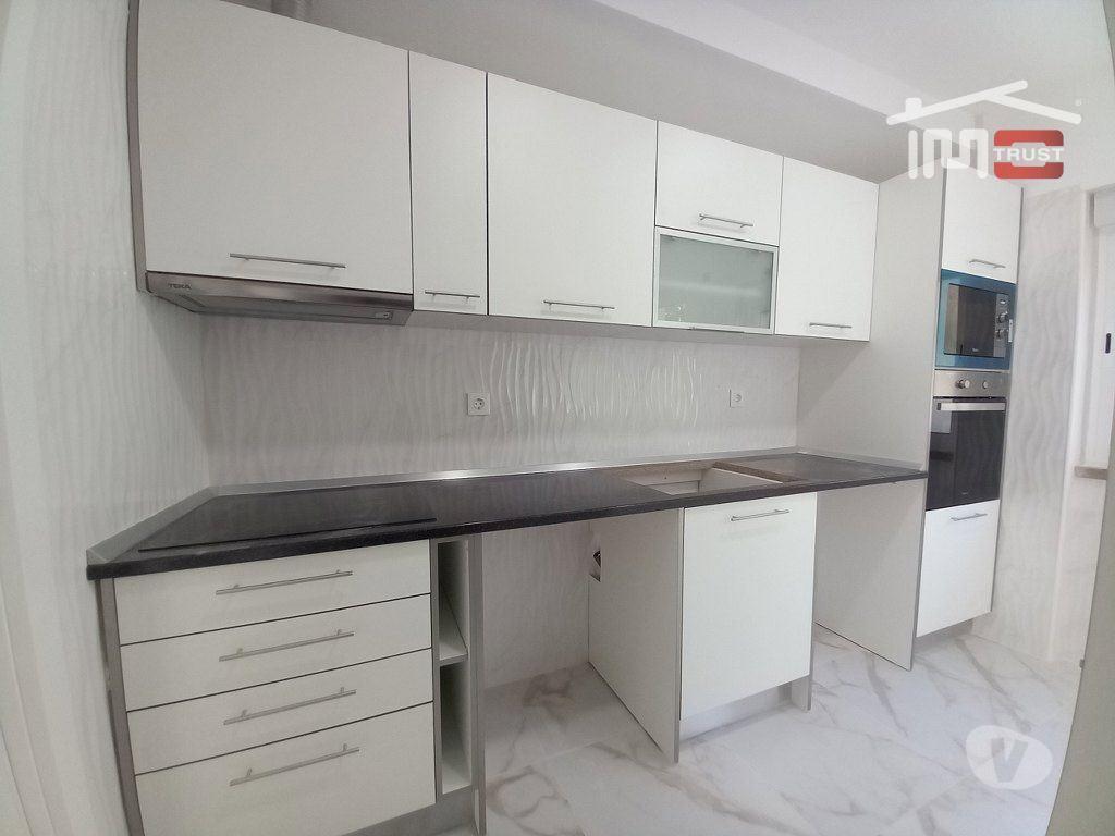 Apartamentos a venda Seixal - Fotos para Seixal-Apartamento T2 Remodelado - Cruz de Pau - 319 (6-A-000967)