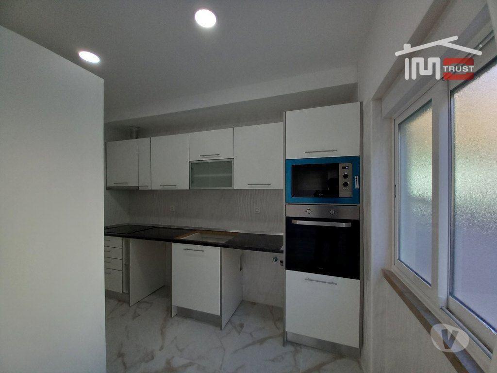 Apartamentos a venda Seixal - Fotos para Seixal-Apartamento T2 Remodelado - Cruz de Pau - 319 (6-A-000967)