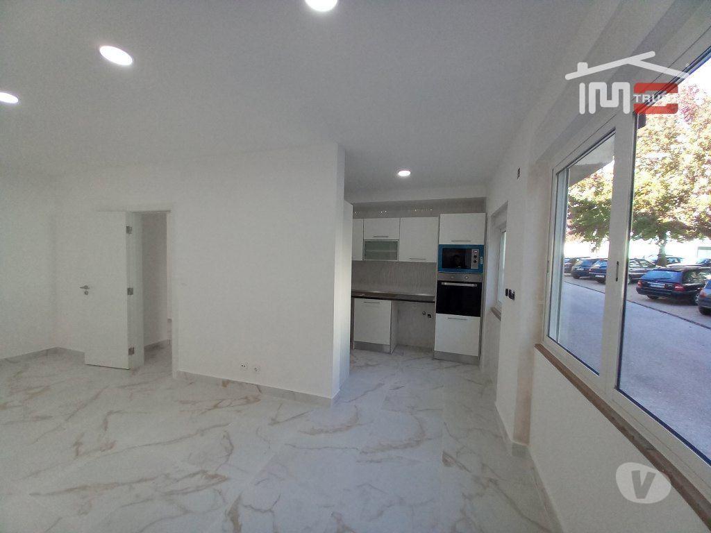 Apartamentos a venda Seixal - Fotos para Seixal-Apartamento T2 Remodelado - Cruz de Pau - 319 (6-A-000967)
