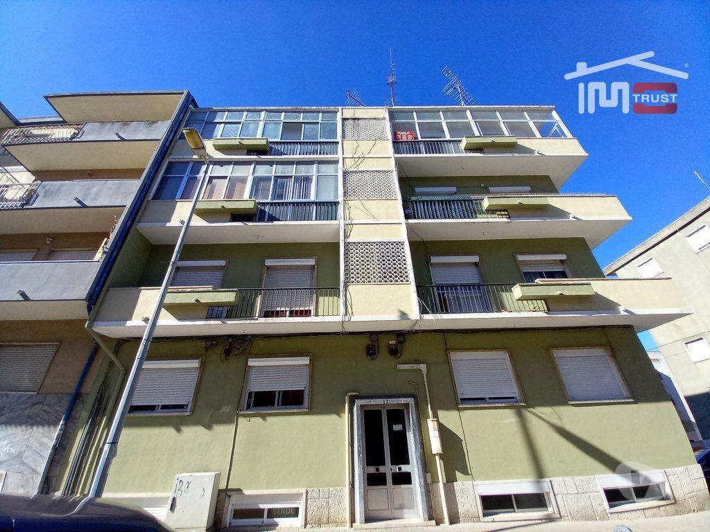 Apartamentos a venda Seixal - Fotos para Seixal-Apartamento T3 c Marquize - Fogueteiro - 325 (6-A-000947)