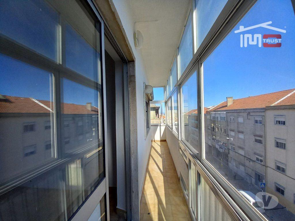 Apartamentos a venda Seixal - Fotos para Seixal-Apartamento T3 c Marquize - Fogueteiro - 325 (6-A-000947)