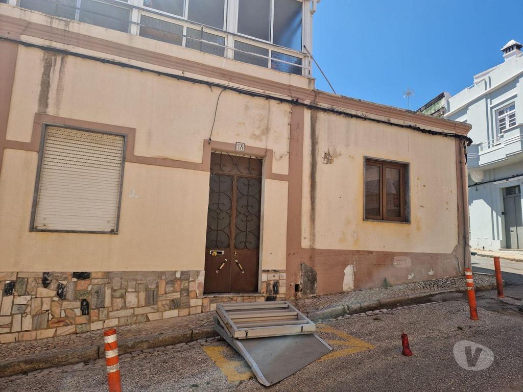 Apartamentos a venda Portimão - Fotos para Portimao-Moradia T5 para recuperar, Portimão Centro (VLM 00241)