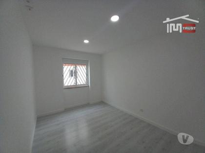 Casas a venda - Fotos para Apartamento T2 R ch com logradouro, Remodelado - Ericeira - 248