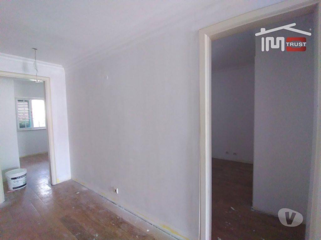 Apartamentos a venda Sintra - Fotos para Sintra-Moradia T7 c 3 Pisos - Sintra - 254 (6-M-000986)