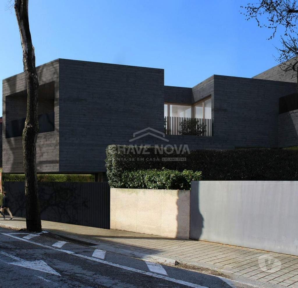 Apartamentos a venda Porto - Fotos para Porto-Moradia V4 na Rua do Molhe - Foz do Douro (PRTBV 00409)