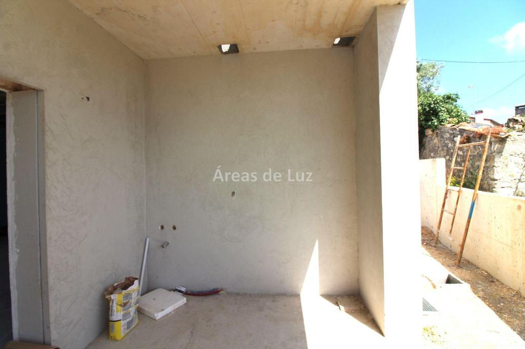 Apartamentos a venda Leiria - Fotos para Moradia Unifamiliar com Piscina - Perto de Leiria (3513 24)