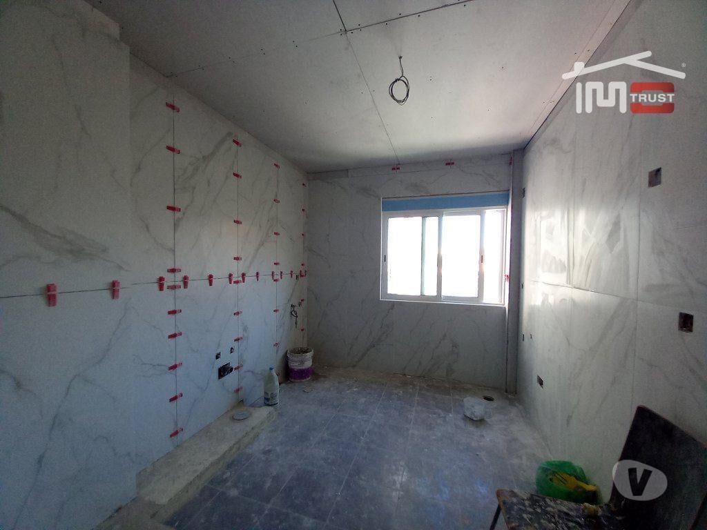 Apartamentos a venda Setúbal - Fotos para T2 Setúbal 2ºandar - Imóvel em Remodelação - 353 (6-A-001046)