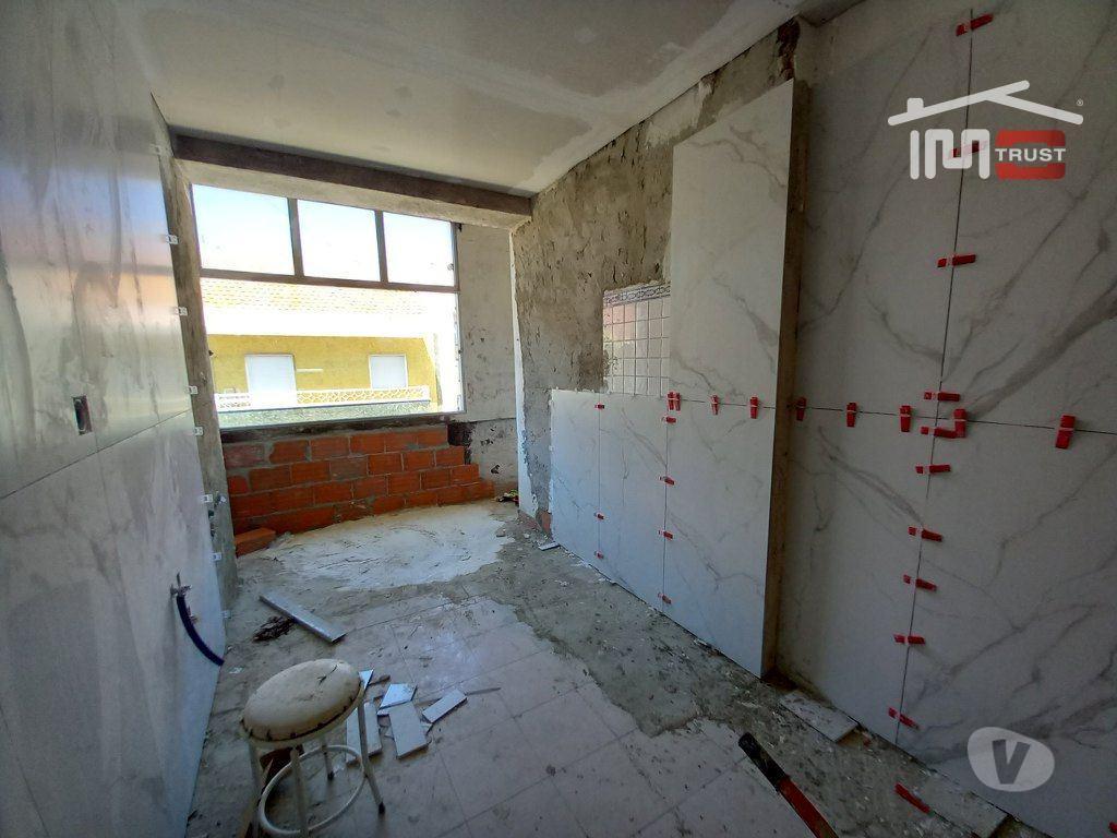 Apartamentos a venda Setúbal - Fotos para Setubal-T2 Totalmente Remodelado em Setúbal - 352 (6-A-001048)
