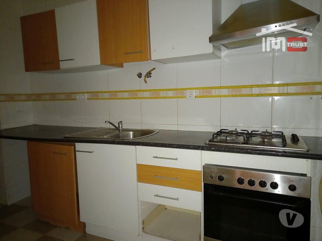 Apartamentos a venda Amadora - Fotos para Apartamento T2 R C Renovado c logradouro - Venteira - 348