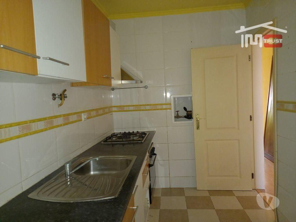 Apartamentos a venda Amadora - Fotos para Apartamento T2 R C Renovado c logradouro - Venteira - 348
