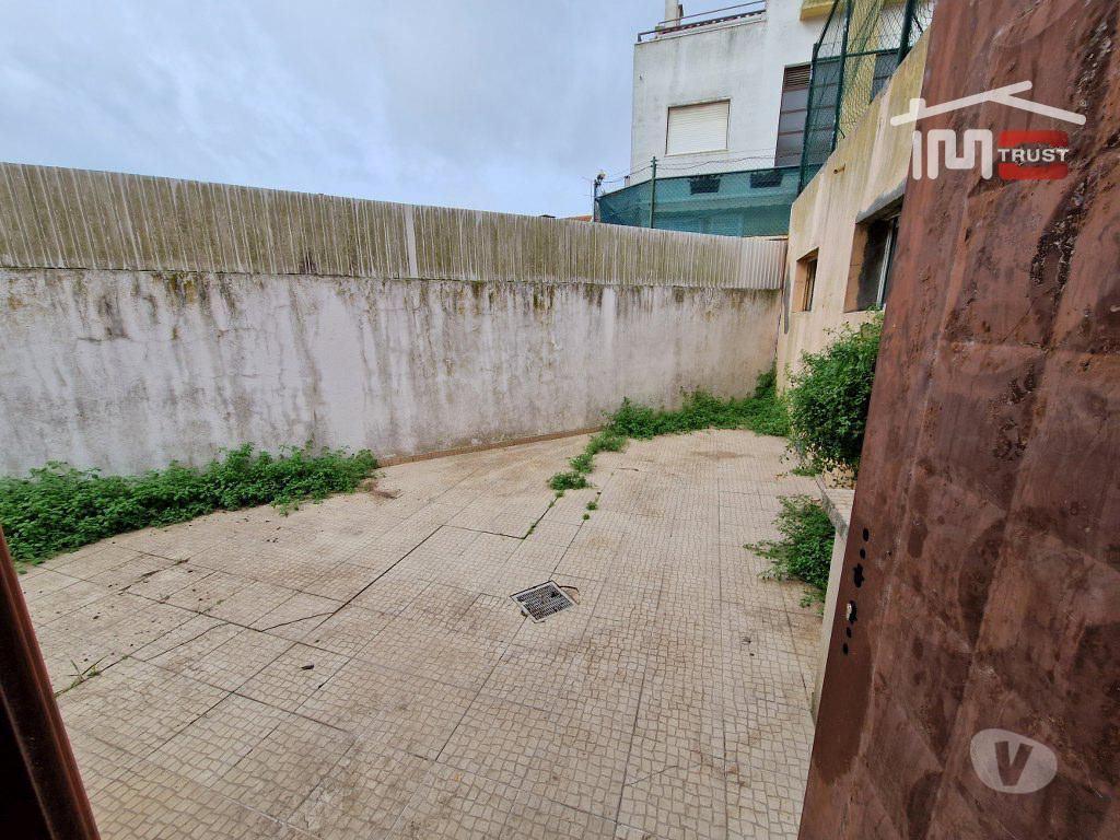 Apartamentos a venda Amadora - Fotos para Apartamento T2 R C Renovado c logradouro - Venteira - 348