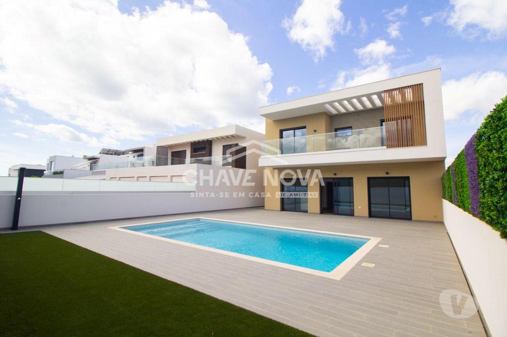 Apartamentos a venda Loulé - Fotos para Moradia V4 nova em zona residencial de Quarteira. (VLM 00242)