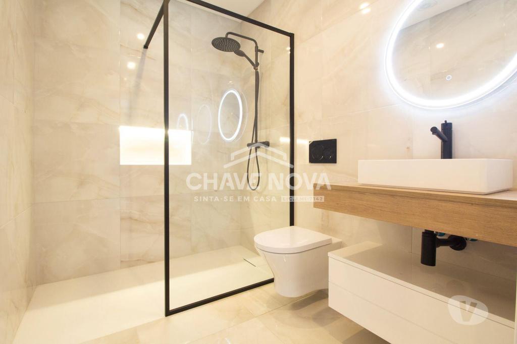 Apartamentos a venda Loulé - Fotos para Moradia V4 nova em zona residencial de Quarteira. (VLM 00242)