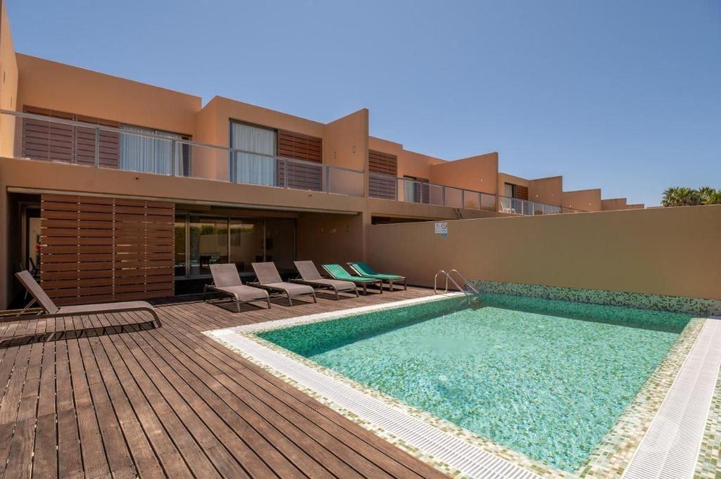 Apartamentos a venda Albufeira - Fotos para Moradia V3 Espetacular na Herdade dos Salgados com Piscina -