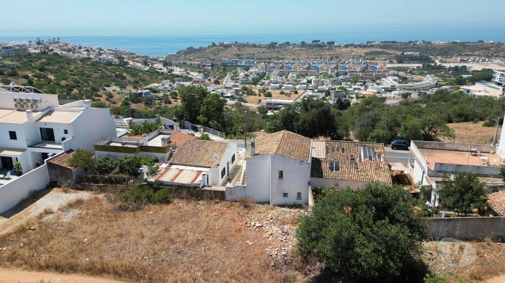 Comprar Loja Albufeira - Fotos para 3 Apartamentos (T2) com Vista para a Marina e Mar em...