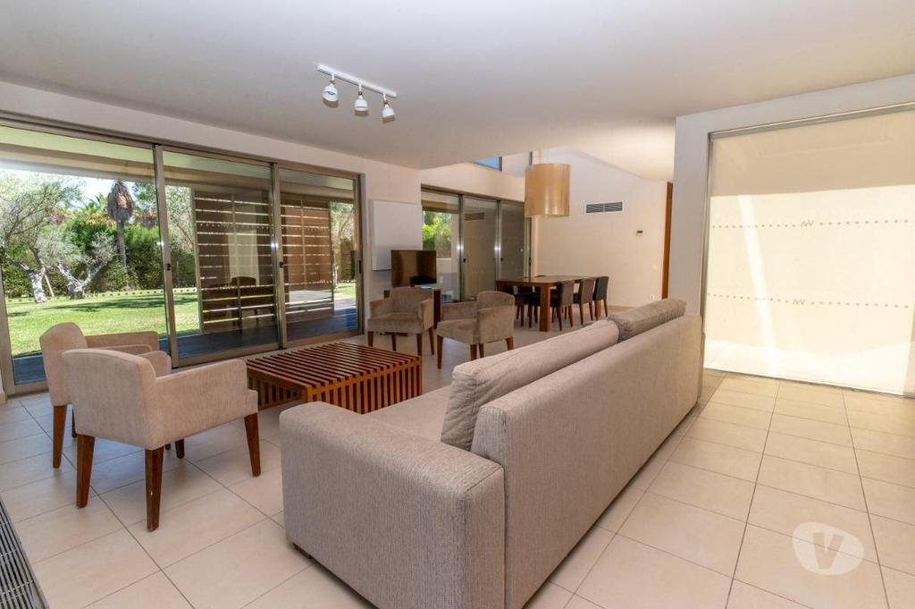 Apartamentos a venda Albufeira - Fotos para Luxuosa Moradia de V4 na Herdade dos Salgados com Piscina -
