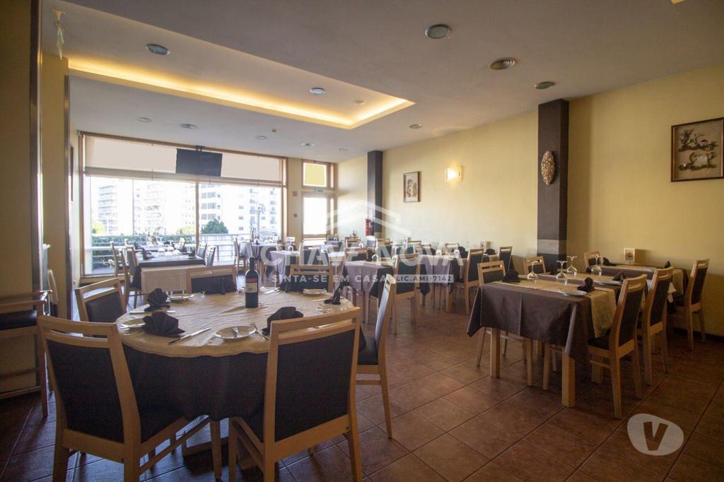 Comprar Loja Vila Nova de Gaia - Fotos para Excelente Negócio, Restaurante Italiano em Pleno...