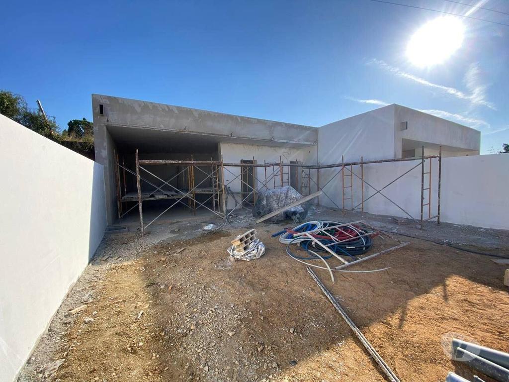 Apartamentos a venda Anadia - Fotos para Anadia-Moradia T4 NOVA em Anadia (AVR 00541)