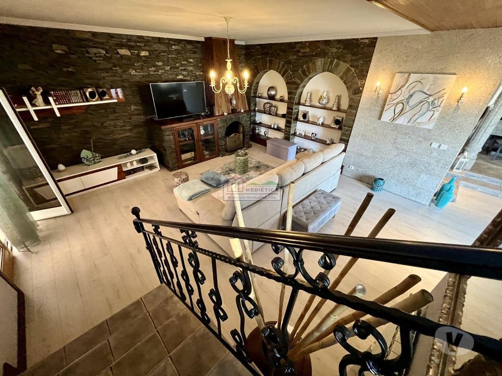Apartamentos a venda Alfândega da Fé - Fotos para Alfandega-da-fe-Moradia T4 de Luxo em Alfândega da Fé (M 00426)
