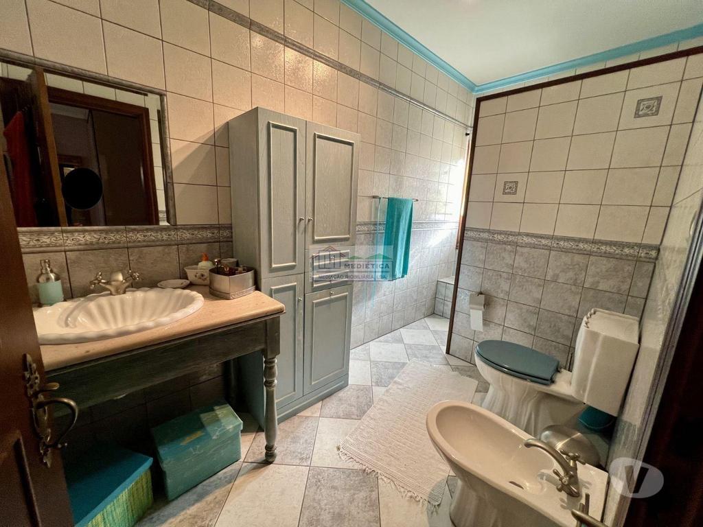 Apartamentos a venda Alfândega da Fé - Fotos para Alfandega-da-fe-Moradia T4 de Luxo em Alfândega da Fé (M 00426)