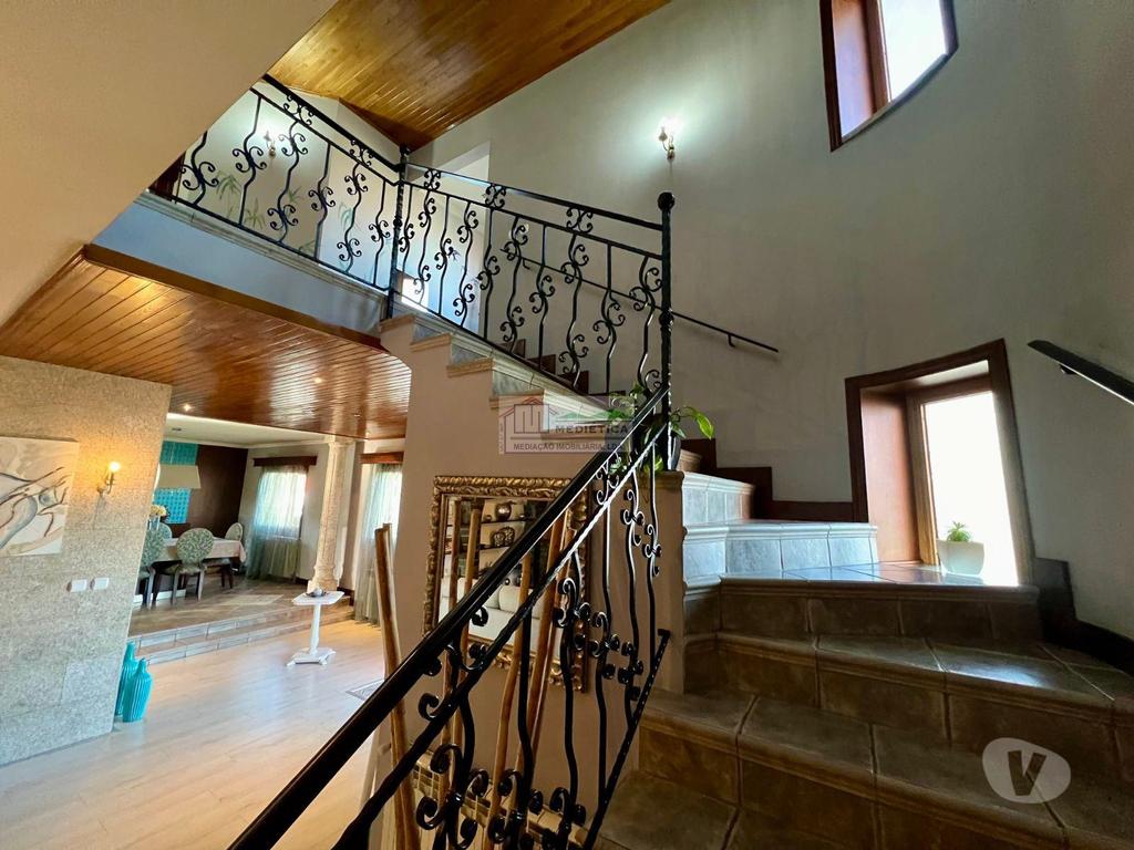 Apartamentos a venda Alfândega da Fé - Fotos para Alfandega-da-fe-Moradia T4 de Luxo em Alfândega da Fé (M 00426)