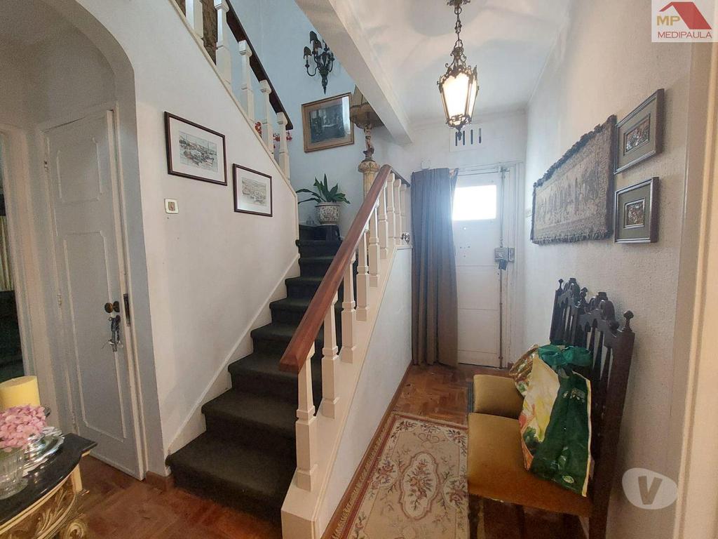 Apartamentos a venda Sintra - Fotos para Queluz Moradia T5 -próxima do Palácio em bairro calmo de