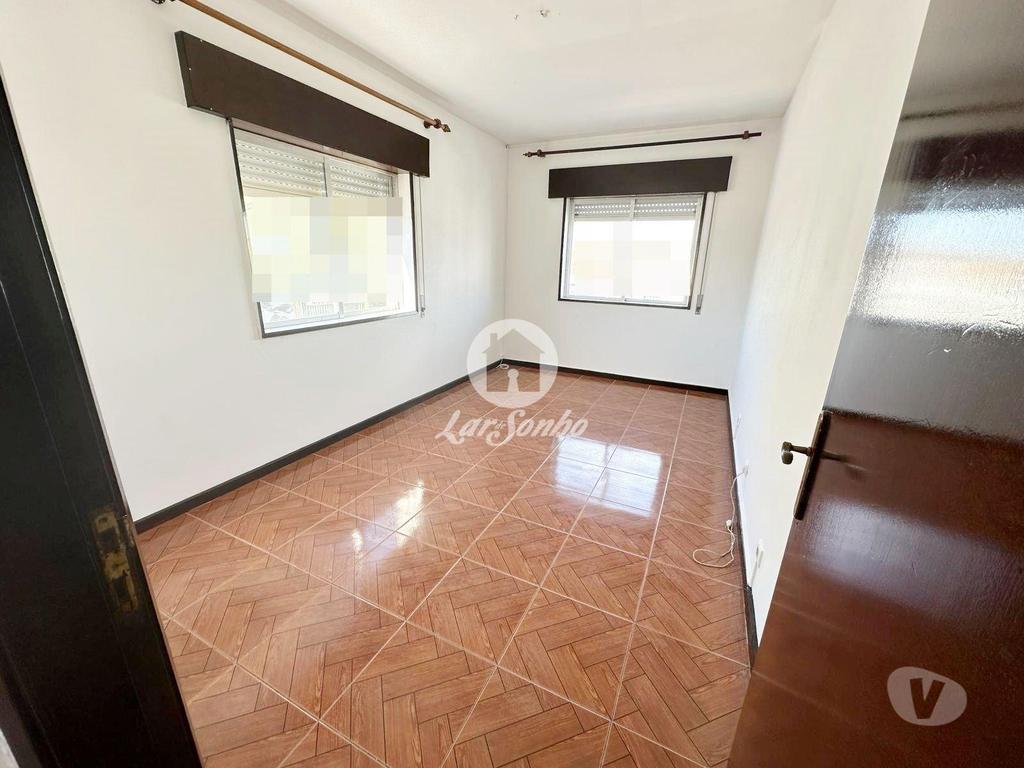 Apartamentos a venda Vila do Conde - Fotos para Andar Moradia T4 a 600m da praia das Caxinas em Vila do Conde