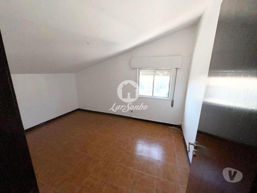 Apartamentos a venda Vila do Conde - Fotos para Moradia banda T4 + café a 600m da praia das Caxinas em Vila do