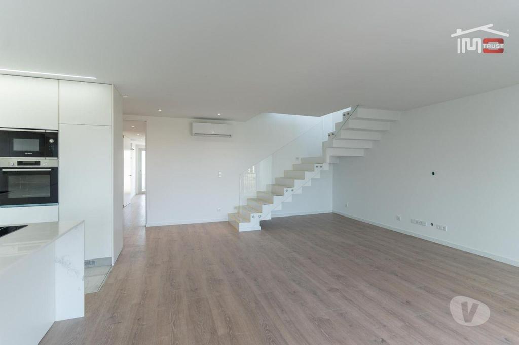 Apartamentos a venda Montijo - Fotos para Deslumbrante Duplex T3+1 c 2 Terraços e Garagem Box Grande
