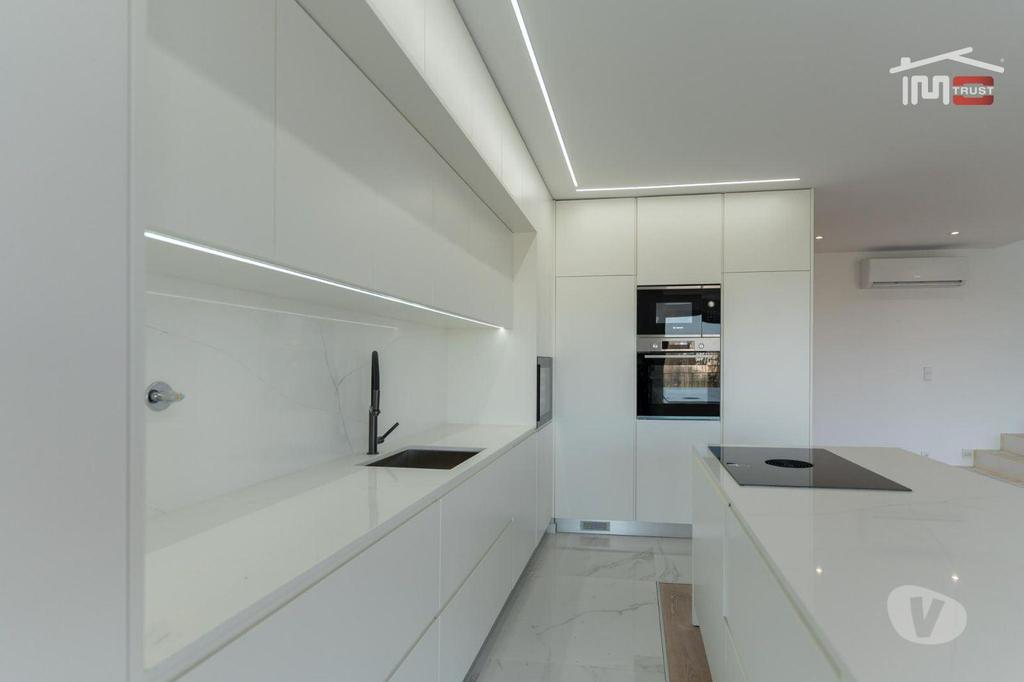 Apartamentos a venda Montijo - Fotos para Deslumbrante Duplex T3+1 c 2 Terraços e Garagem Box Grande