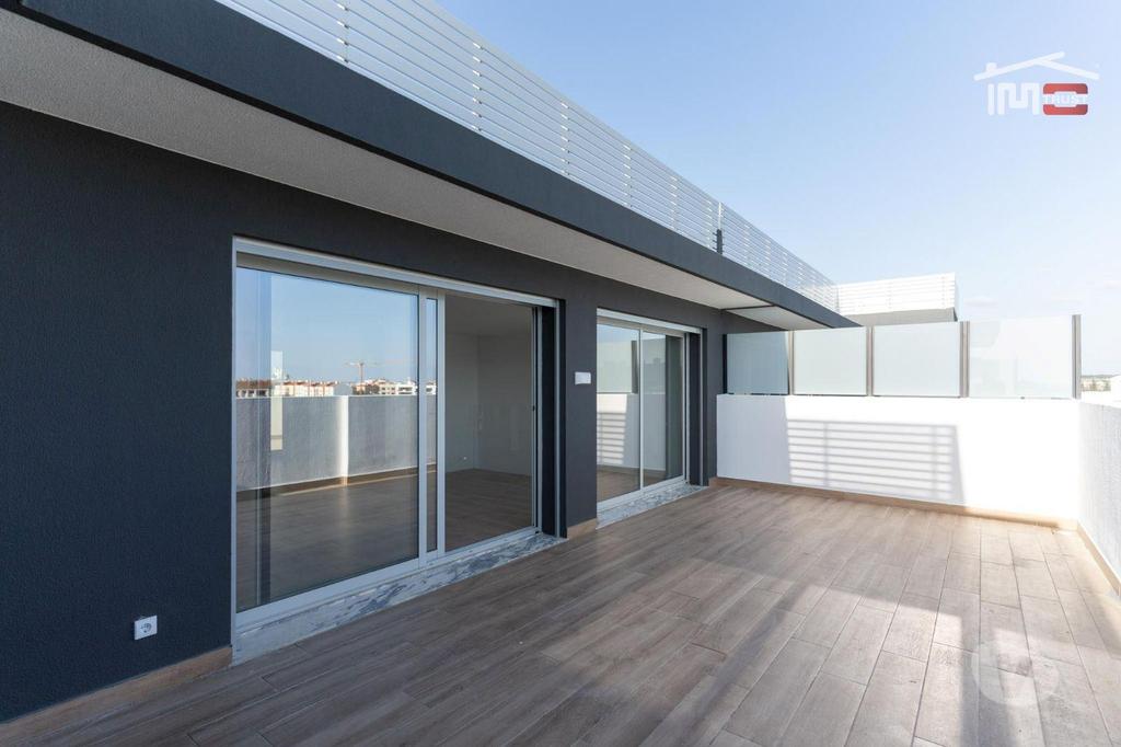 Apartamentos a venda Montijo - Fotos para Deslumbrante Duplex T3+1 c 2 Terraços e Garagem Box Grande