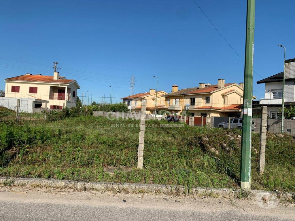 Terrenos Vila Nova de Gaia - Fotos para Terreno em Pedroso para Construção de moradia de gaveto.