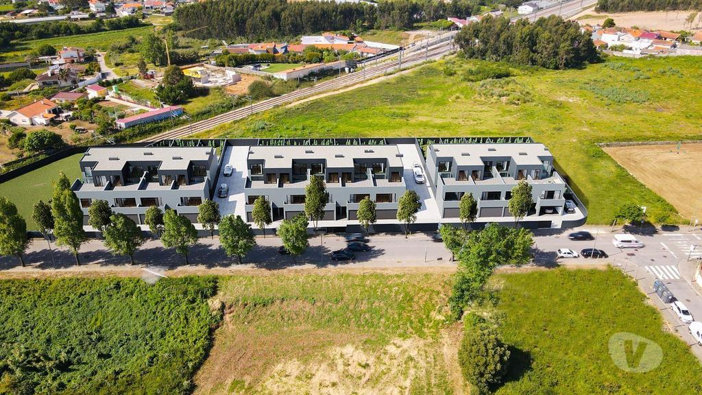 Apartamentos a venda Vila Nova de Gaia - Fotos para Condomínio Francelos Moradia Geminada (GRJ 00135)