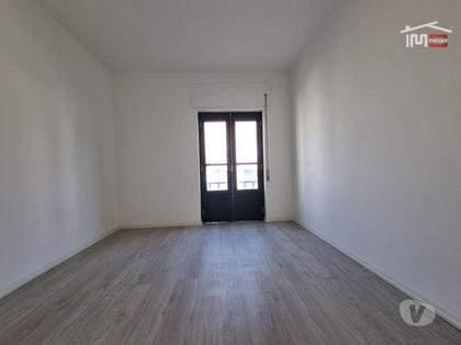 casas para vender - Fotos para Andar moradia, recuperado, para venda, Torres Novas - Torres