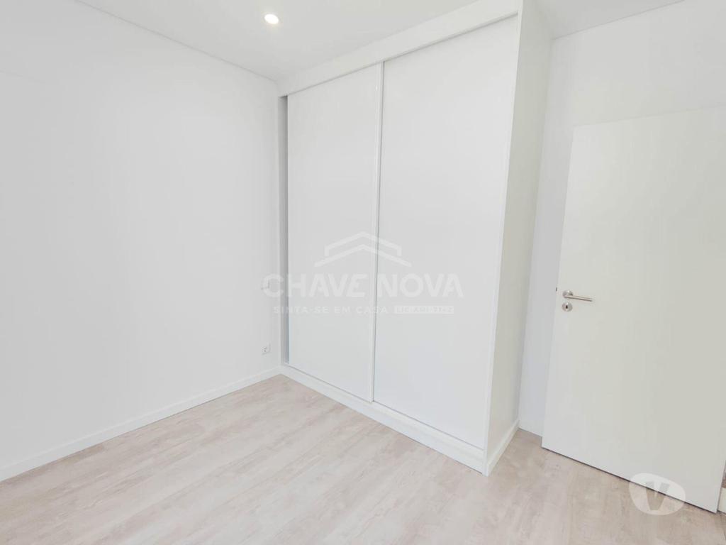 Apartamentos a venda Aveiro - Fotos para Aveiro-Apartamento T2, novo, no Centro de Esgueira (AVR 00539)