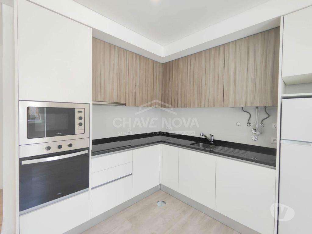 Apartamentos a venda Aveiro - Fotos para Aveiro-Apartamento T2, novo, no Centro de Esgueira (AVR 00539)
