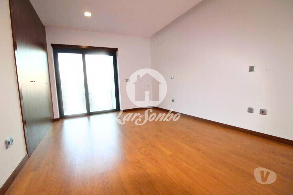 Apartamentos a venda Barcelos - Fotos para Barcelos-Moradia em Construção em Barcelos (265-M-01236)