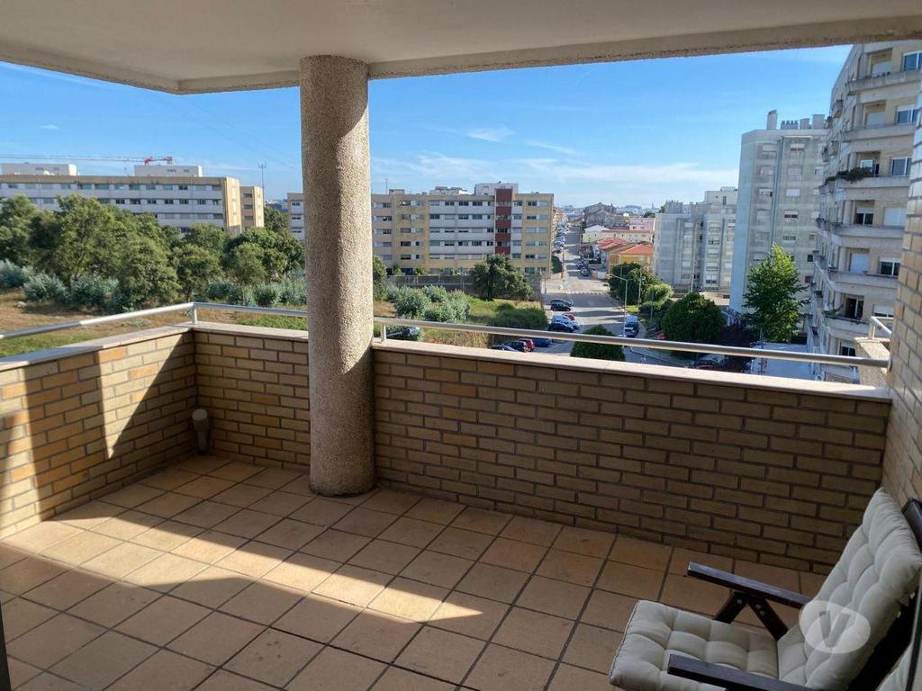 Apartamentos a venda Maia - Fotos para Magnífico T3 como novo Terraço Garagem 2 carros Boas Áreas (VL