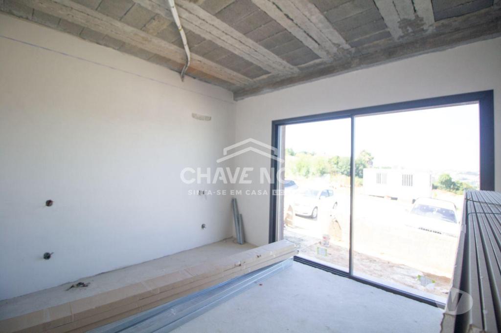 Apartamentos a venda Vila Nova de Gaia - Fotos para T1 Novo c Lugar de Garagem em Avintes (GN 01468)