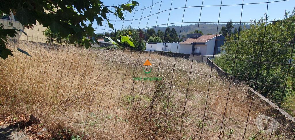 Terrenos Valongo - Fotos para Valongo-Terreno para moradia 4 frentes Campo - Valongo (CS-652)