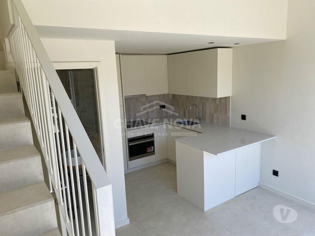 Apartamentos a venda Porto - Fotos para Apartamento T1 em Mezanino com jardim, na Rua Santos Pousada-